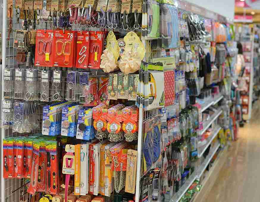100均で買ったほうがいいもの・買ってはダメなもの、専門家が解説