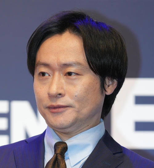 ３月解散「和牛」川西賢志郎が客前“最後”の劇場出演　「ひとりになっても舞台に」 - お笑い : 日刊スポーツ