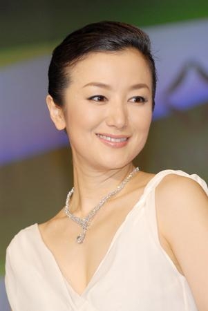 積極的に婚活している鈴木京香 | リアルライブ