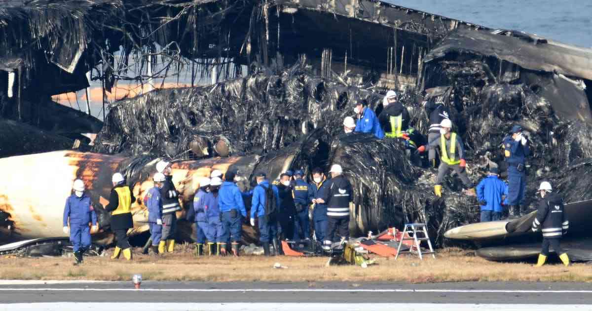 羽田JAL機衝突　海上保安庁の航空機「離陸許可出ていた」と認識か - 日本経済新聞
