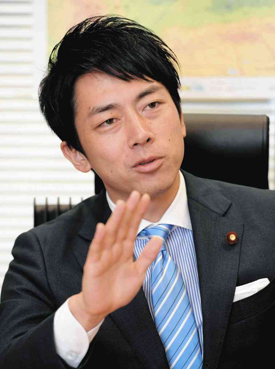 小泉進次郎議員の街頭募金に称賛と批判「現地に行くような政治家やユーチューバーとは違う」「パフォーマンスにしか見えない」【能登半島地震】：中日スポーツ・東京中日スポーツ 