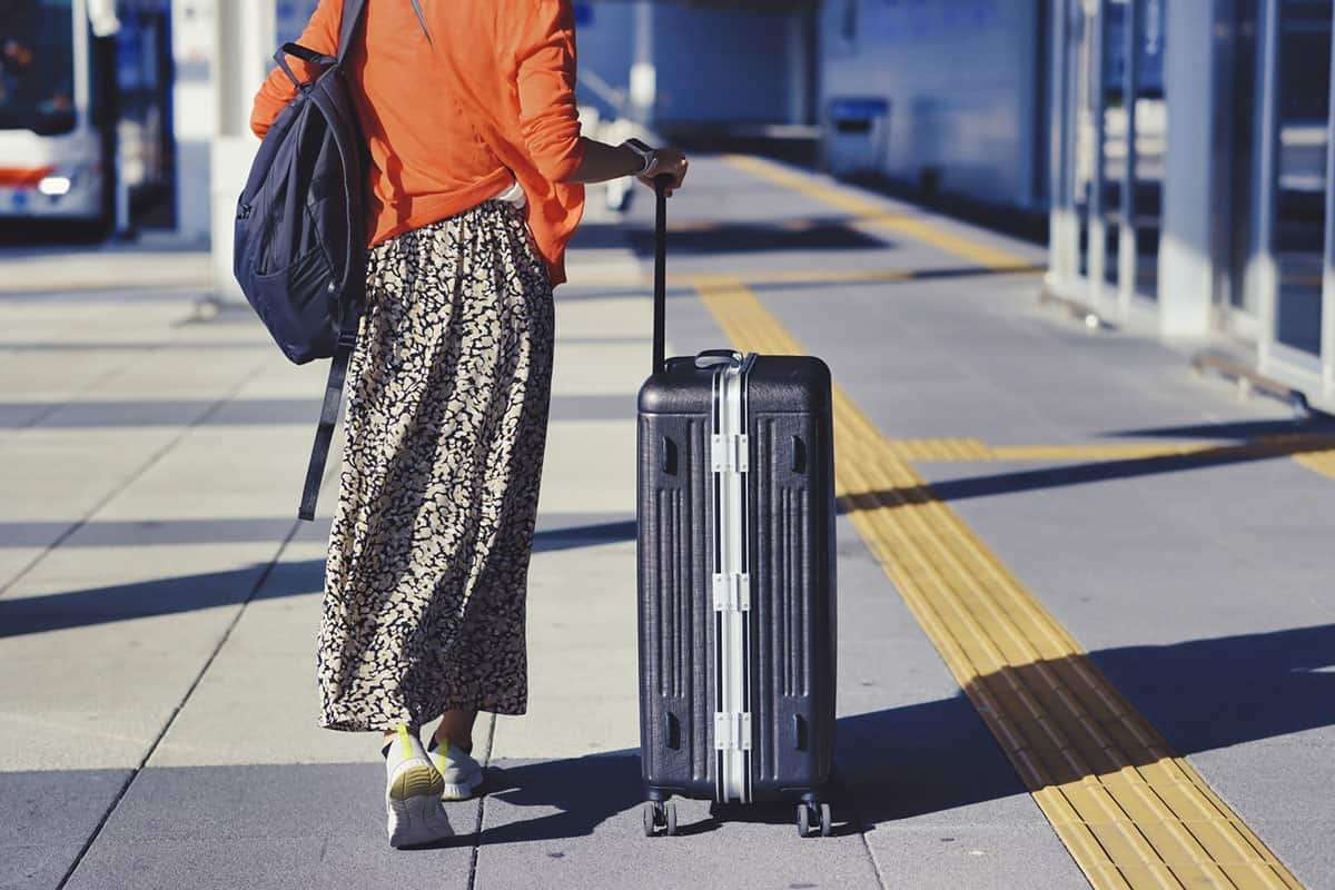 ついに逮捕者まで！ 海外で広がる日本人の「風俗出稼ぎ」…後払いの報酬を受け取れなかった女性も
