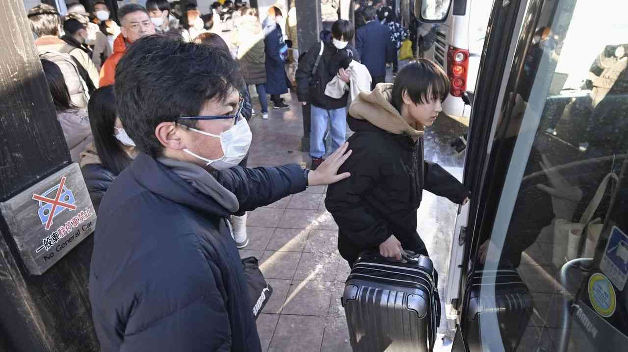中学生250人 親元離れ避難を開始 - Yahoo!ニュース