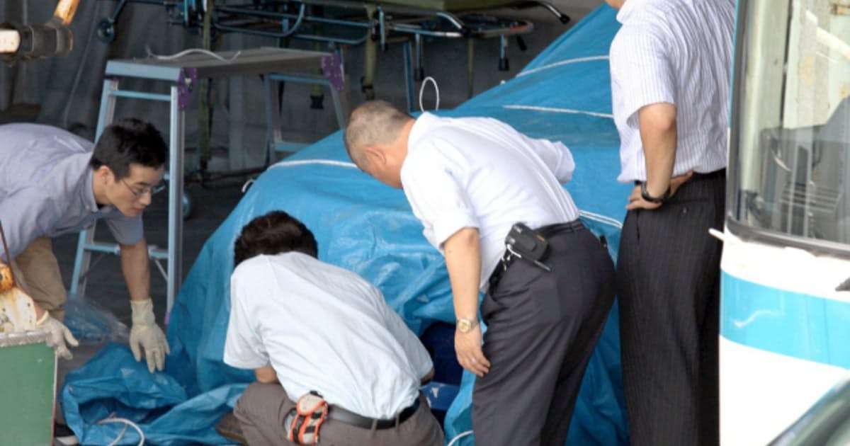 マツダ工場で元従業員 車暴走、11人死傷　「会社に恨み」 - 日本経済新聞