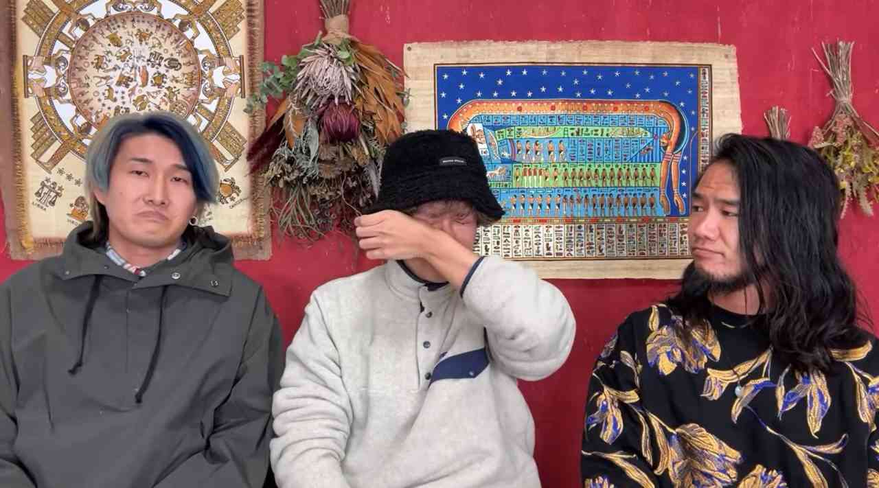 運営メンバーが裏で盗撮動画をプレゼント 人気YouTuberグループが釈明配信 涙見せる場面も - YouTubeニュース | ユーチュラ