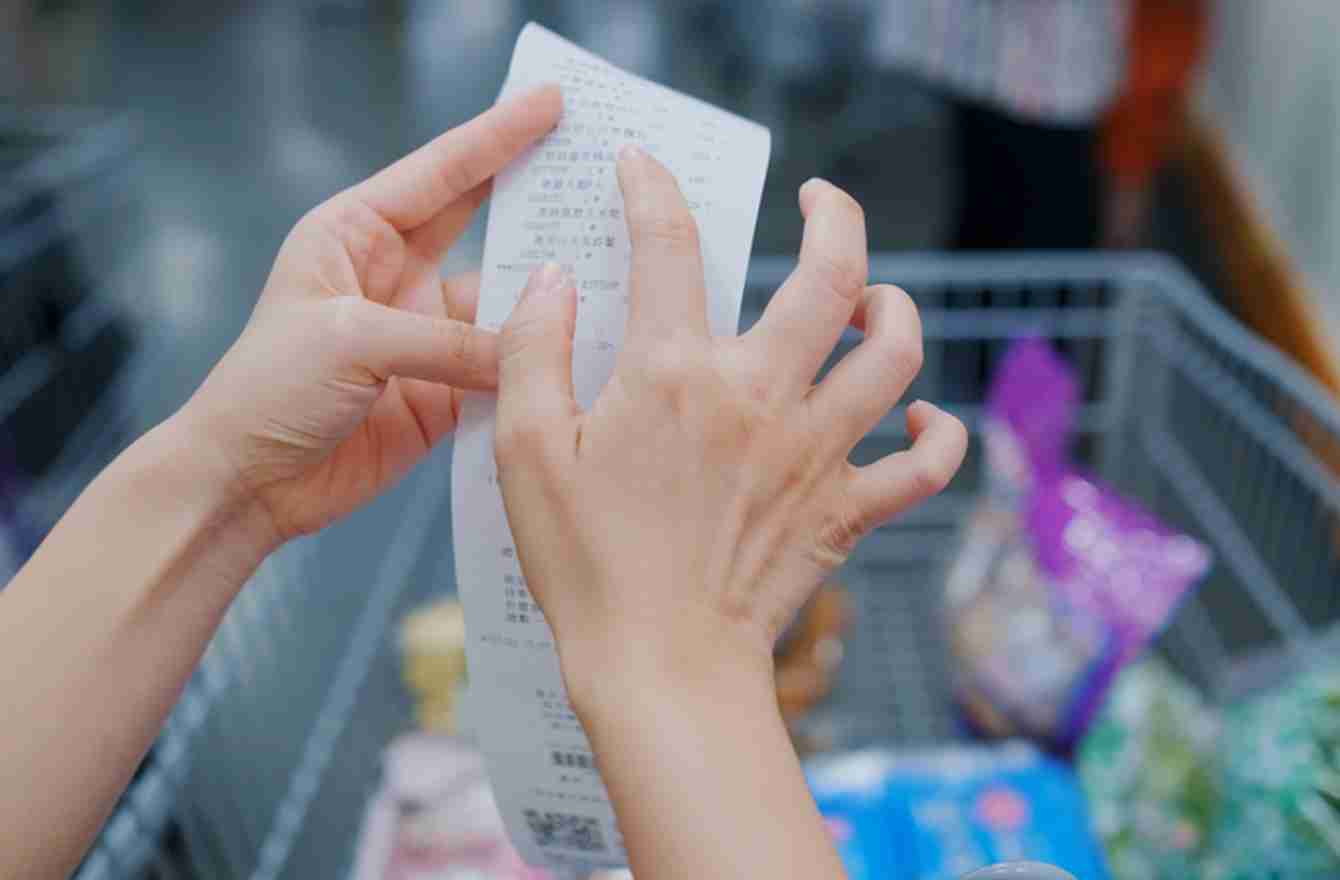 「親よりも豊かになれない」...5割以上が“中流以下の暮らし”と感じる日本の危機と、中流復活のヒント | mi-mollet NEWS FLASHLifestyle | mi-mollet（ミモレ） | 明日の私へ、小さな一歩！（1/5）