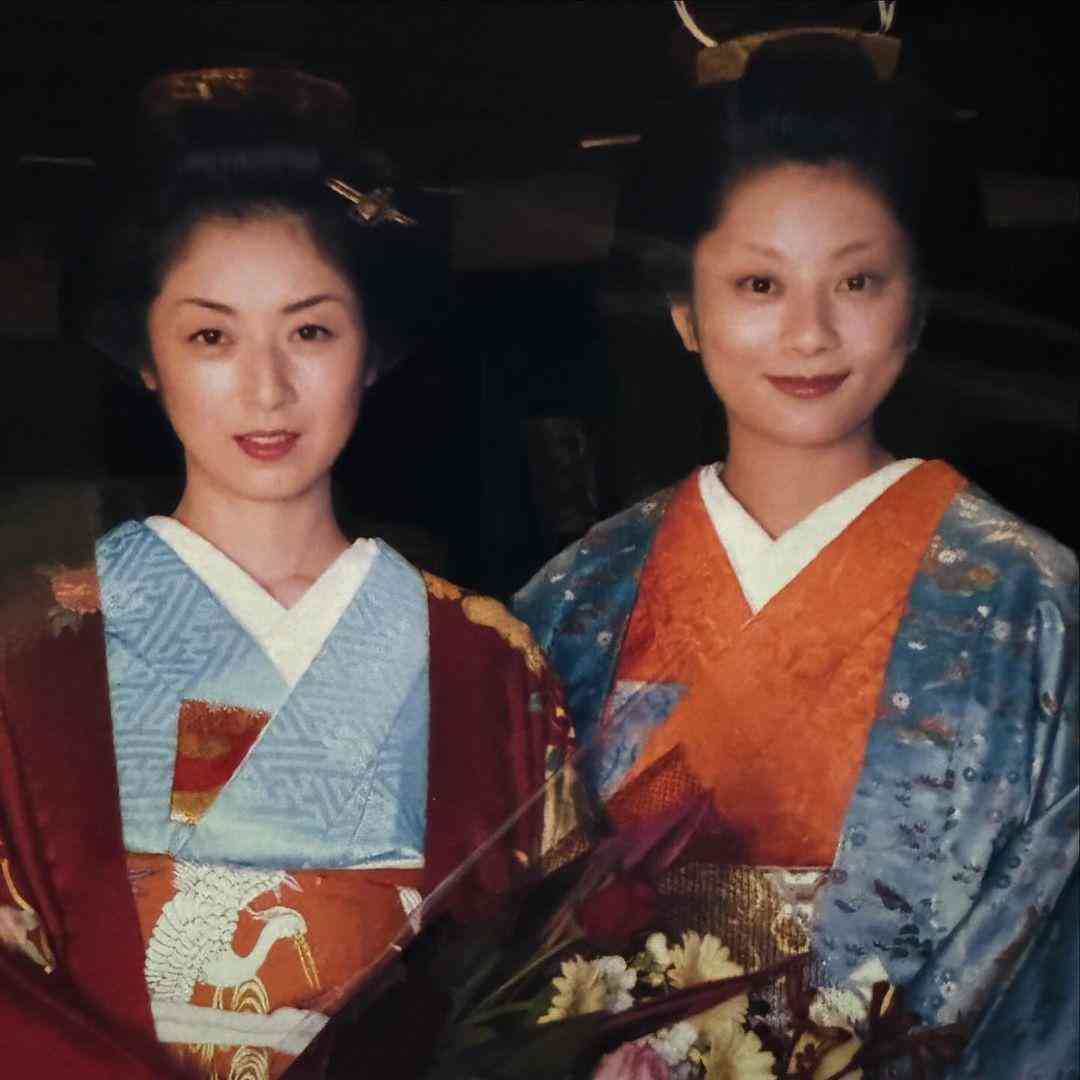 高岡早紀、小池栄子との約20年前の2ショット公開「私たち、若い…」　ファン衝撃「今と変わらない」