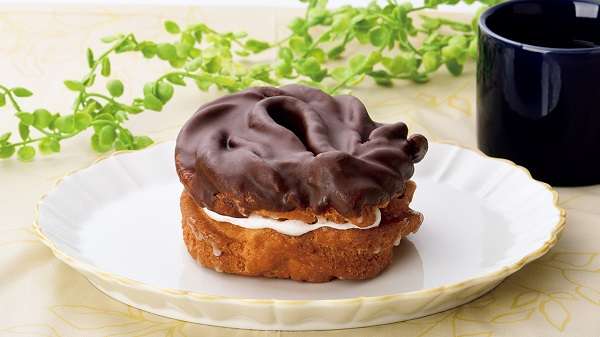 ローソンストア100で『Theカロリー』という頭悪そうなパンが売っていたが本当に頭が悪かった「パン業界の二郎」「どうやって詰め込んだ？」