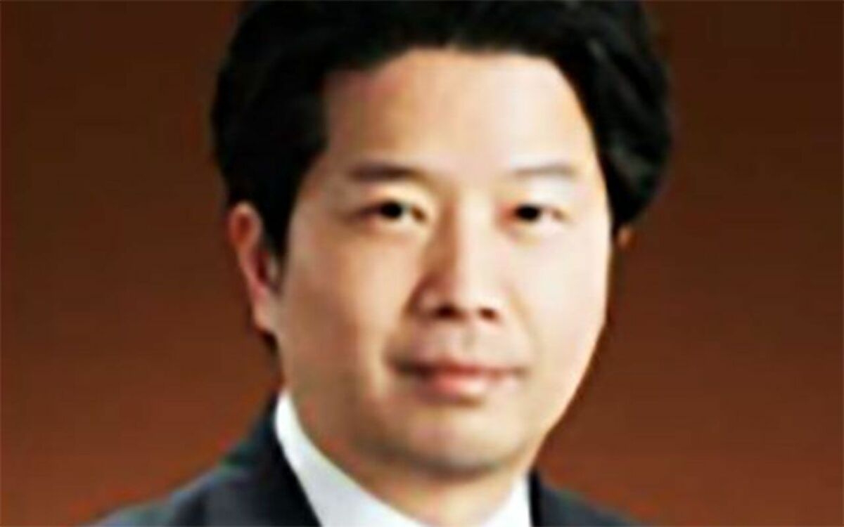 《離婚届偽造で逮捕》茨城県副校長が「週刊文春」記事発売翌日に元妻に慰謝料500万円要求文書 元妻は「憤りと悲しみを覚えました」 | 文春オンライン