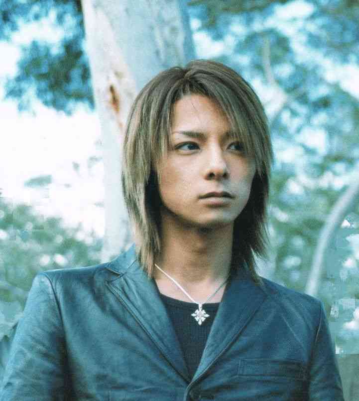 松岡充、生え際が“際どい”1枚に「光の加減です笑」　「拡大して確認してしまった」「逆になぜ禿げないのか」と反響