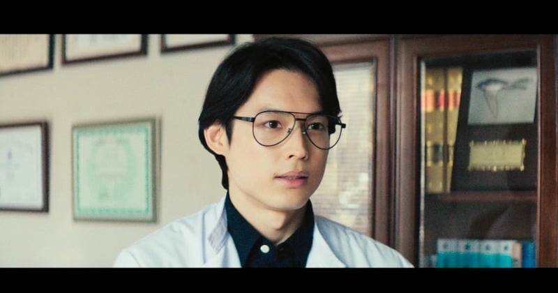 松村北斗、大泉洋と念願の映画初共演「僕の夢の一つ」　『ディア・ファミリー』で手を差し伸べる医者役に起用  | ORICON NEWS