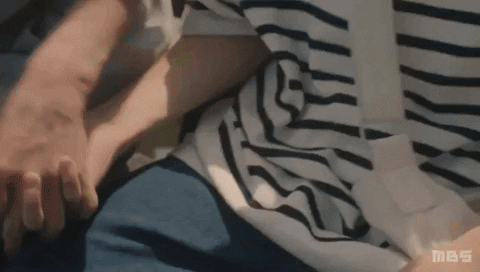 「祖父の昔の写真がイケメンで文豪かと思った」→孫と見比べると…　重なる面影にほれぼれ「遺伝ってすごい」「ちゃんと似てる！」