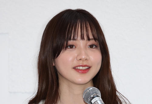 森香澄「濡れ透けビキニ」＆「ベッド美バスト」連発ショットに歓喜「世界一可愛い」 - 芸能 : 日刊スポーツ