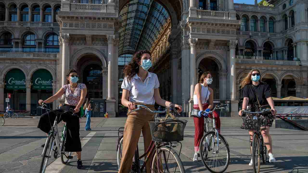 If 80% of Americans Wore Masks, COVID-19 Infections Would Plummet, New Study Says | Vanity Fair