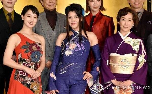 藤原紀香ら“来生三姉妹”見参　高島礼子、剛力彩芽とトリプル主演「舞台キャッツアイ」　着物、チャイナドレスなどあでやか