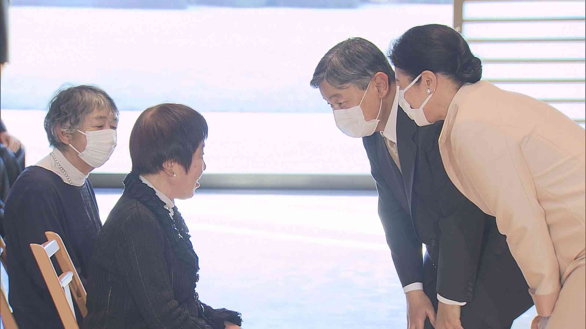 「立派に社会参加されて」天皇皇后両陛下は腰をかがめ、障害者らと目線をあわせ懇談（TBS NEWS DIG Powered by JNN） - Yahoo!ニュース