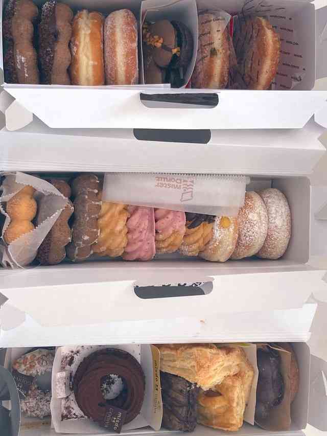 「オシャレな合格報告やなぁ」受験生が投稿した「ミスドのドーナツ」に13万いいね　祝福殺到の理由