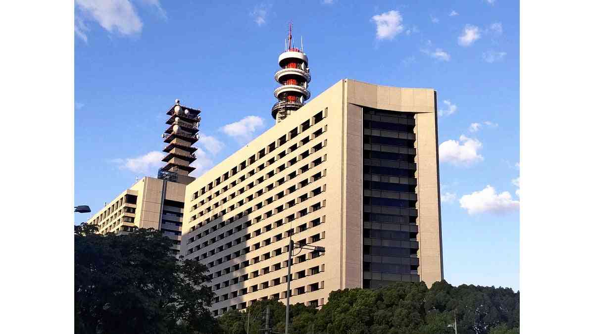 離婚届を偽造疑い、別の女性と再婚の高校副校長を逮捕…４月に校長就任予定 : 読売新聞