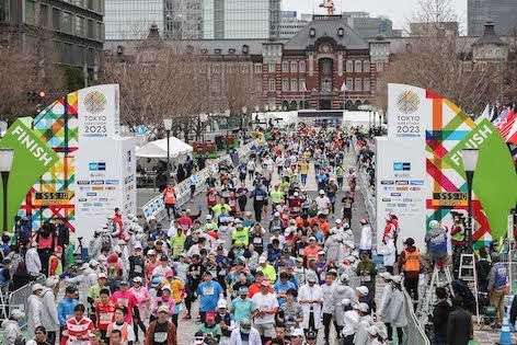 『東京マラソン』前年に批判殺到したランナーの“立ちション”問題「今年も街汚しの季節」高まる懸念に運営財団が出した“対策”