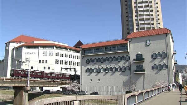 【独自】狭き門のはずが…宝塚音楽学校受験者数が過去最低に…パワハラ歌劇団劇団員の死亡問題が影響か｜FNNプライムオンライン