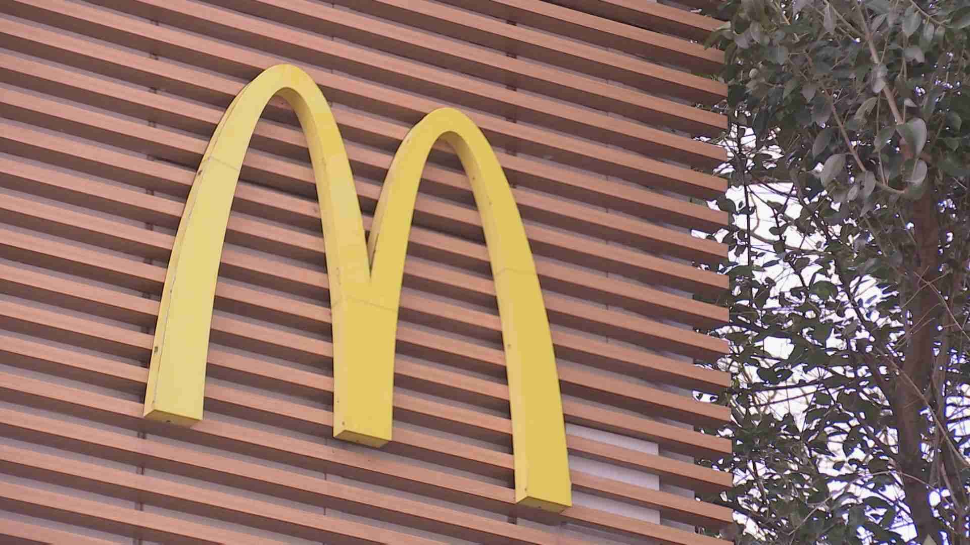 マクドナルドで「システム障害」　注文は現金のみで対応　モバイルオーダーは一部店舗で受付停止