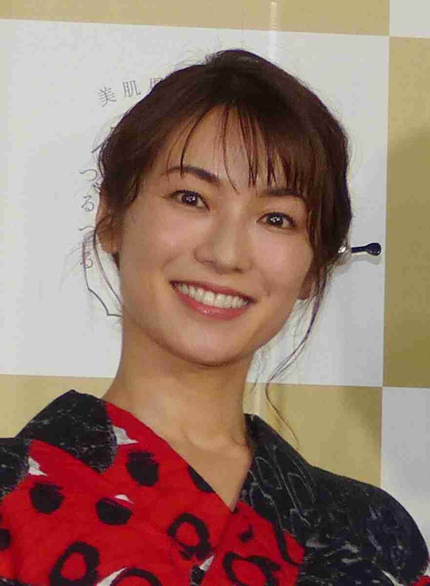 内山理名 所属事務所退社「今後は自分のペースで活動を行いたい」 26年間所属、円満に契約終了
