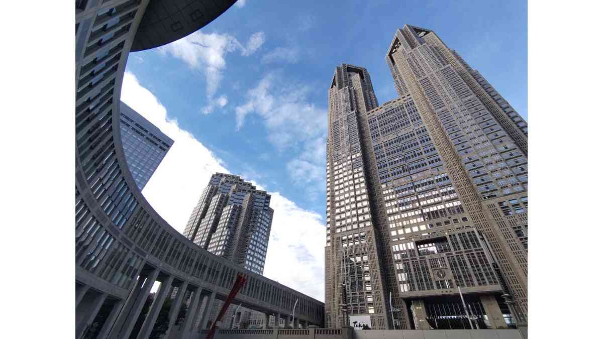 高校の女子トイレで盗撮・指導中に男児の股間触る…都教委が教員５人を懲戒免職 : 読売新聞