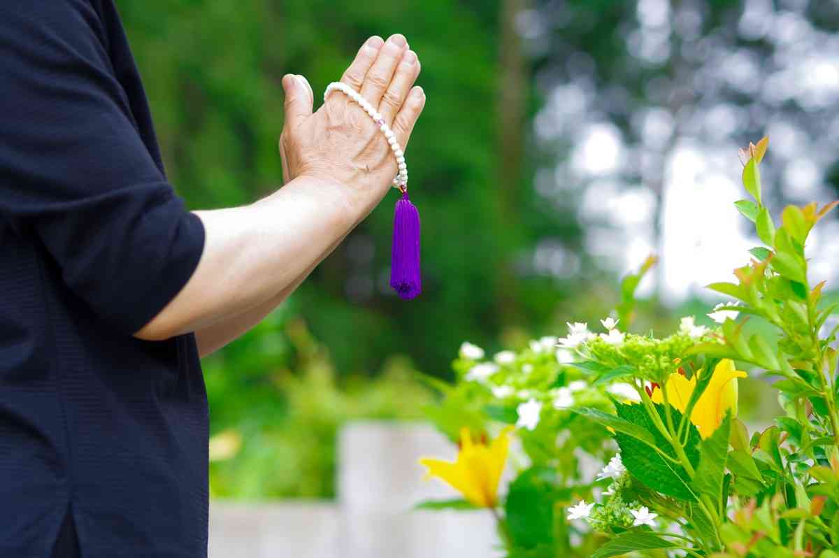 【相続時の厄介者】「実家と墓」の押し付け合い 有力な解決策は「継いで負担が生じる人に多めに財産を渡す」 | マネーポストWEB