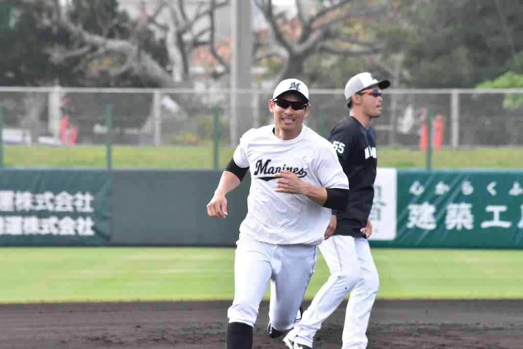 ロッテ・荻野貴司「1年間一軍で頑張りたい」自主トレでは怪我をしない体作り | BASEBALL KING