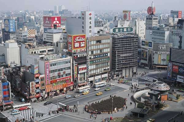「新宿アルタ」来年2月で営業終了発表　「笑っていいとも」公開生放送で知られる
