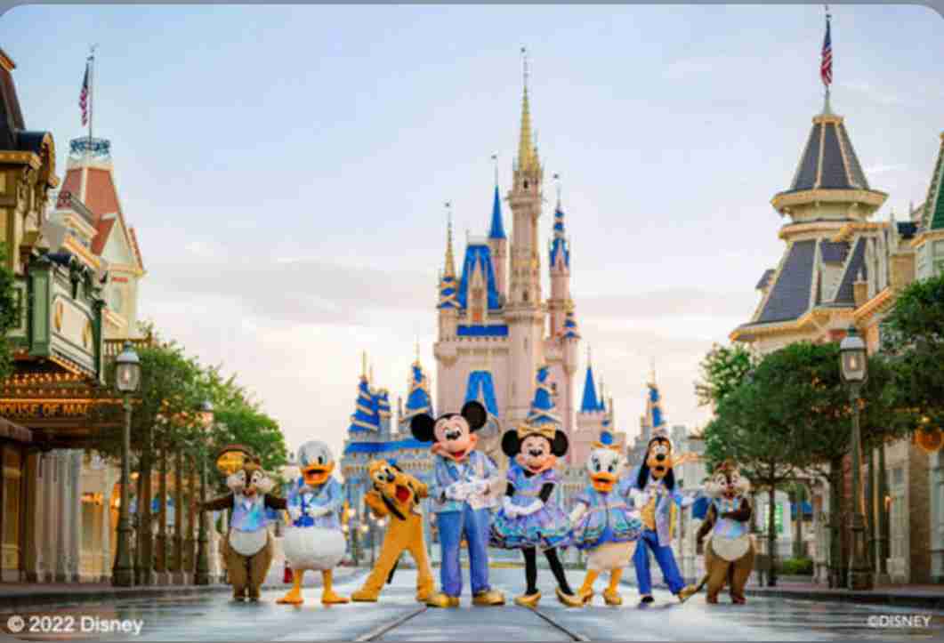 海外のディズニーに行ったことがある方！