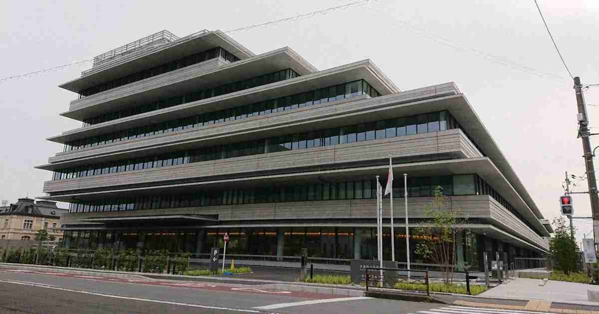 10代男子選手に強制わいせつ容疑　バトントワリング元コーチ逮捕 | 毎日新聞