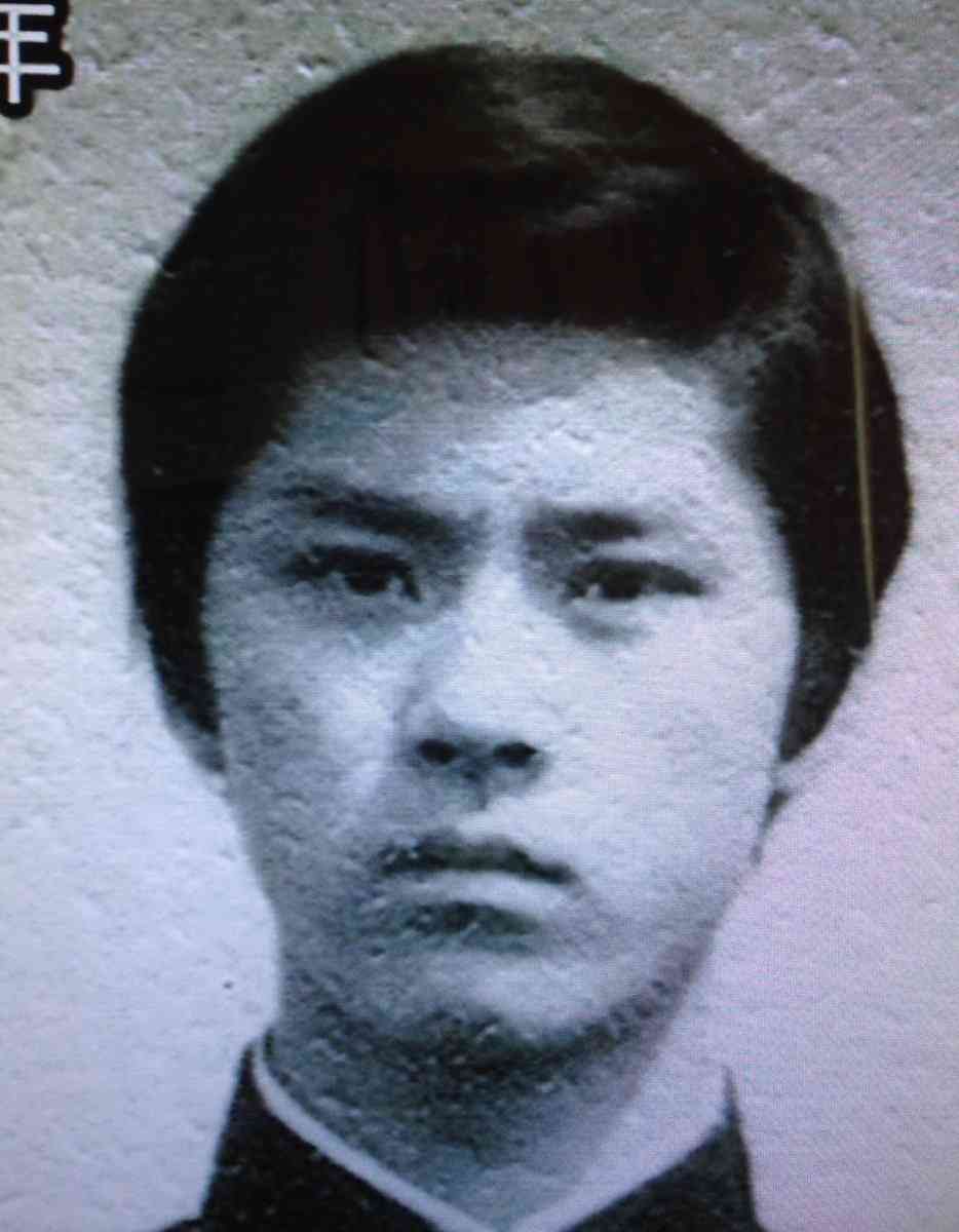 西城秀樹さんの20歳長男、事務所巡る初露出で“スターのオーラ”「顔小っちゃ!」「お父さんの声に似てる」 高まる期待に葛藤も「一時期めちゃありまして」