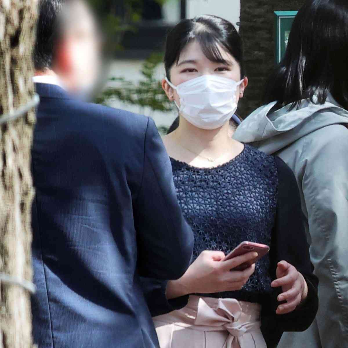 愛子さま　職員が解散呼びかけるほどの人だかり！「オール学習院の集い」でも見せられたご人気ぶり（女性自身） - Yahoo!ニュース