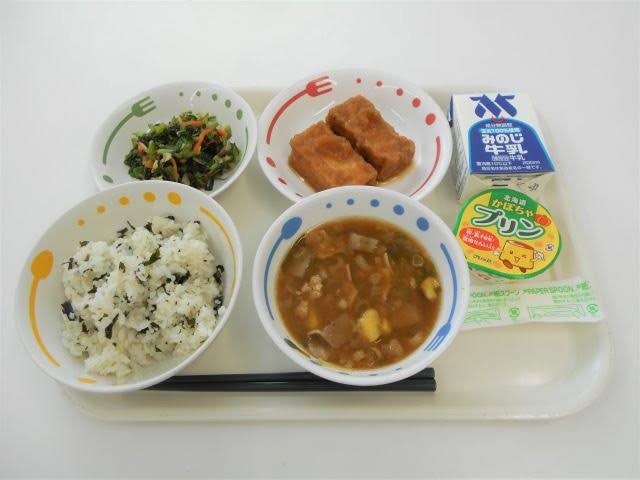 給食は「無理なく食べる」でもいい?現役小学校教諭に聞く「ここだけの話」