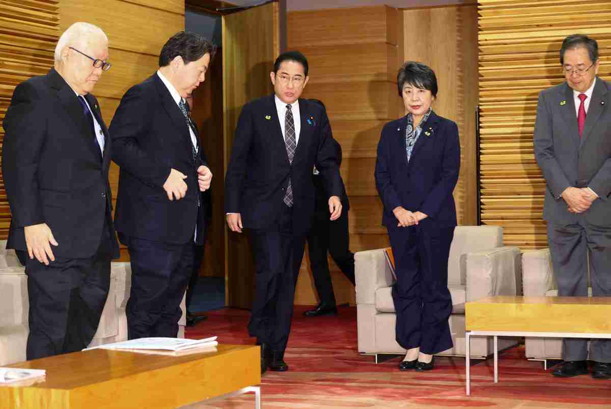 岸田内閣、外遊ラッシュ　大型連休、14人海外へ（時事通信） - Yahoo!ニュース