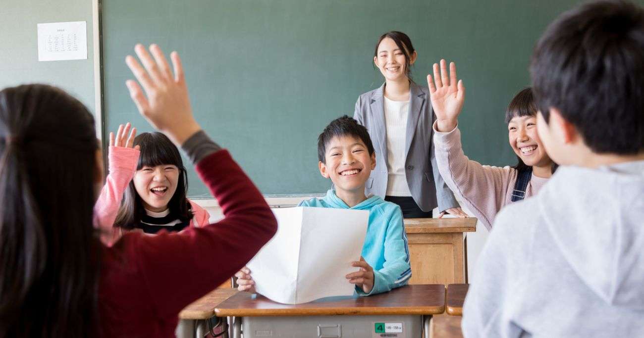 昭和「先生に殴られて育つ」→令和「“桃鉄”で楽しく勉強」、子どもにやさしい社会はどこからが甘やかしか？ | 井の中の宴 武藤弘樹 | ダイヤモンド・オンライン