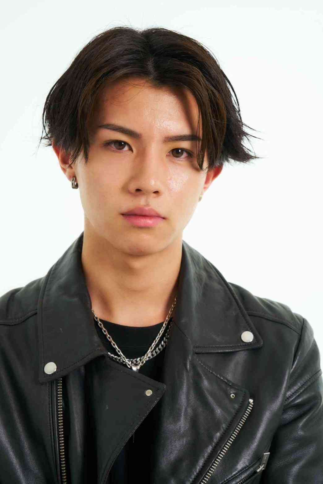 西城秀樹さんの20歳長男、事務所巡る初露出で“スターのオーラ”「顔小っちゃ!」「お父さんの声に似てる」 高まる期待に葛藤も「一時期めちゃありまして」