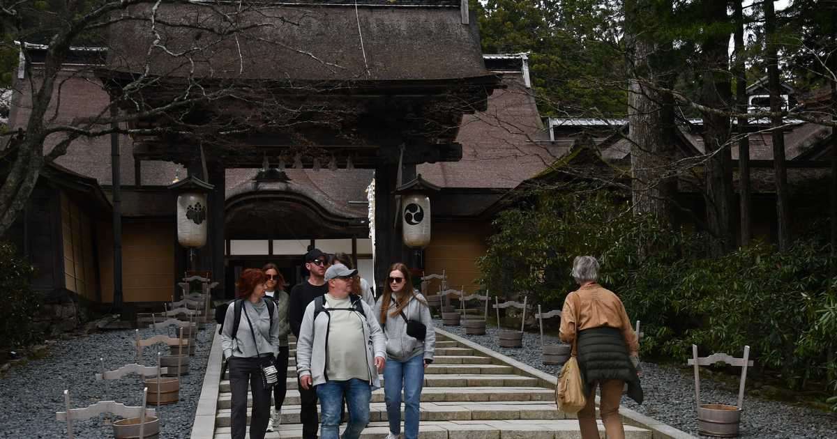 2600人の町に観光客140万人が殺到　インフラ維持の限界、高野山に「入山税」導入へ - イザ！