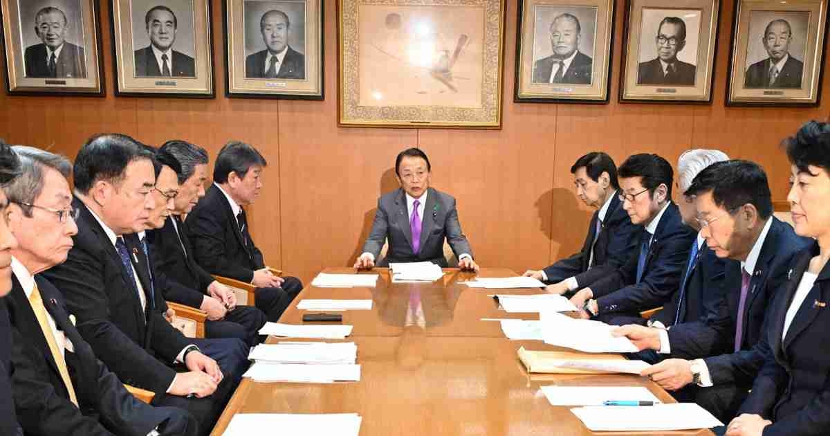 女性皇族、結婚後も身分保持　自民、皇族数確保案を大筋合意