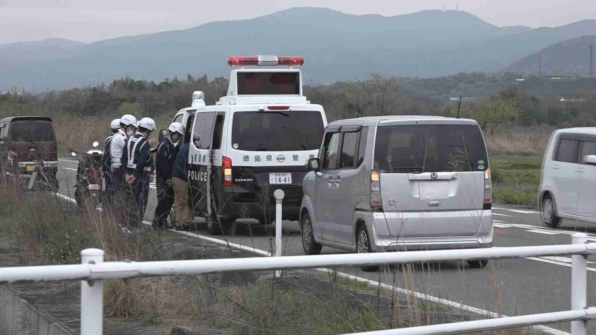 【速報】徳島・鳴門市で自転車と軽自動車が衝突　自転車の高校生が数メートル飛ばされ鎖骨骨折、脳挫傷などの重傷　始業式に向かう途中（ABCニュース） - Yahoo!ニュース