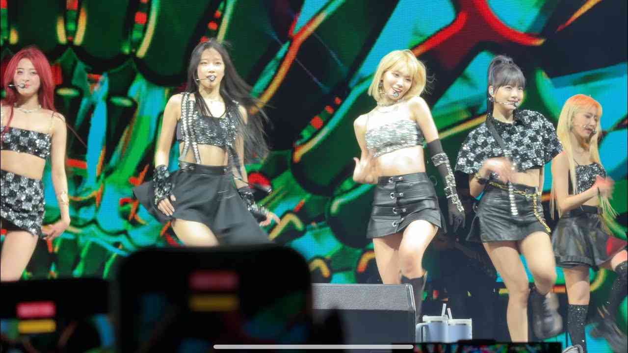 LE SSERAFIM - Smart fancam at Coachella Weekend 1 04-13-24 - YouTube