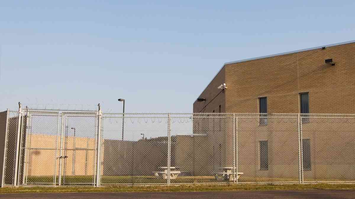 性的暴行犯､裁判で｢性自認は女性｣と訴え女子刑務所へ…批判受け､男子刑務所に移送 男性として女性2人に性的暴行を加えた | PRESIDENT Online（プレジデントオンライン）