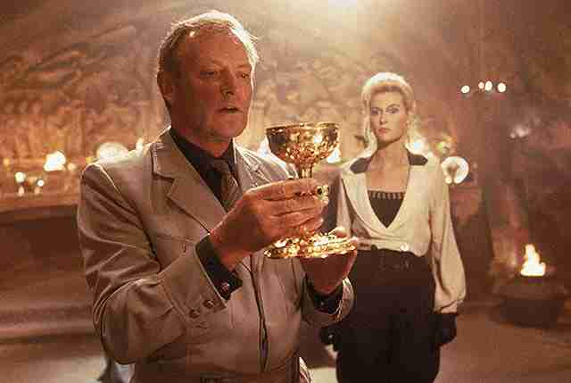 無事発見された1000万円黄金茶碗　保管している警視庁は困惑「どこへ返せばいいかわからない」「三つ巴の争いが始まるかも」