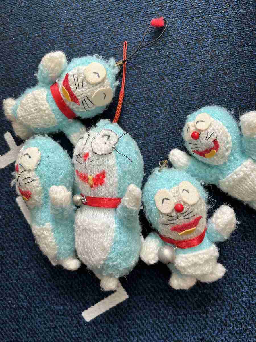 「愛だ」「泣いちゃう」 ひいおばあちゃんが作った“ドラえもんのぬいぐるみ”に心を打たれる声続々