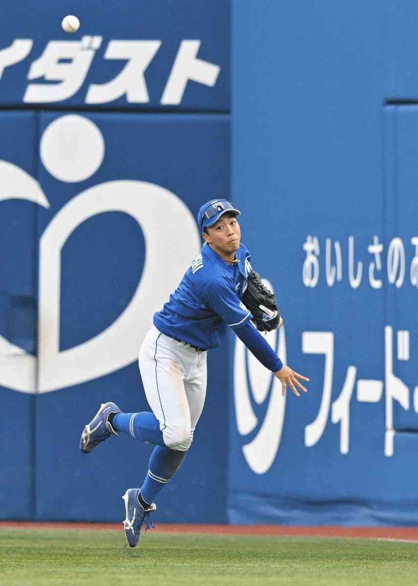 中日・岡林勇希『光る好判断』　8回、1点差に迫られた場面で一塁走者の三進阻止「点差を考えて」今季初マルチも：中日スポーツ・東京中日スポーツ 