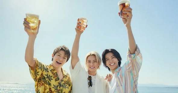 サントリー、Number_iのメンバーを想起させる景品が「関連グッズであるとの誤解や混乱を生じうるものだった」と謝罪