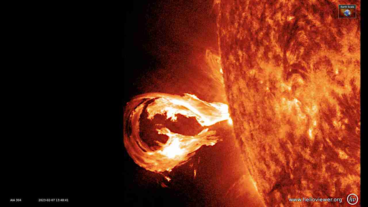 最大規模の「太陽フレア」連続観測　11日に通信障害起こす磁場嵐、オーロラの可能性