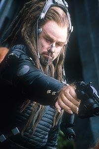 バトルフィールド・アース : 映画評論・批評 - 映画.com