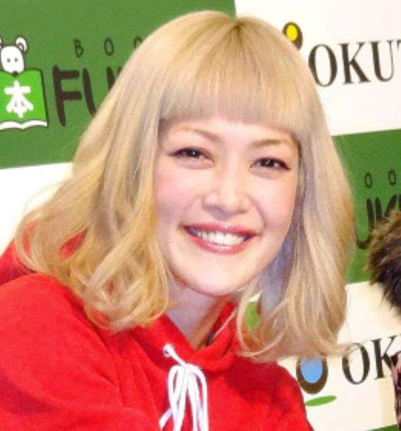 松嶋尚美、１２歳長男を“初顔出し“「今までステッカーで顔を隠していましたが」イケメンぶりに騒然 - スポーツ報知